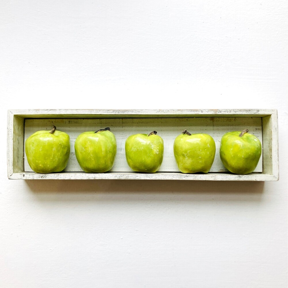 'The Pantry – Granny Smiths' by artist Diana Tonnison